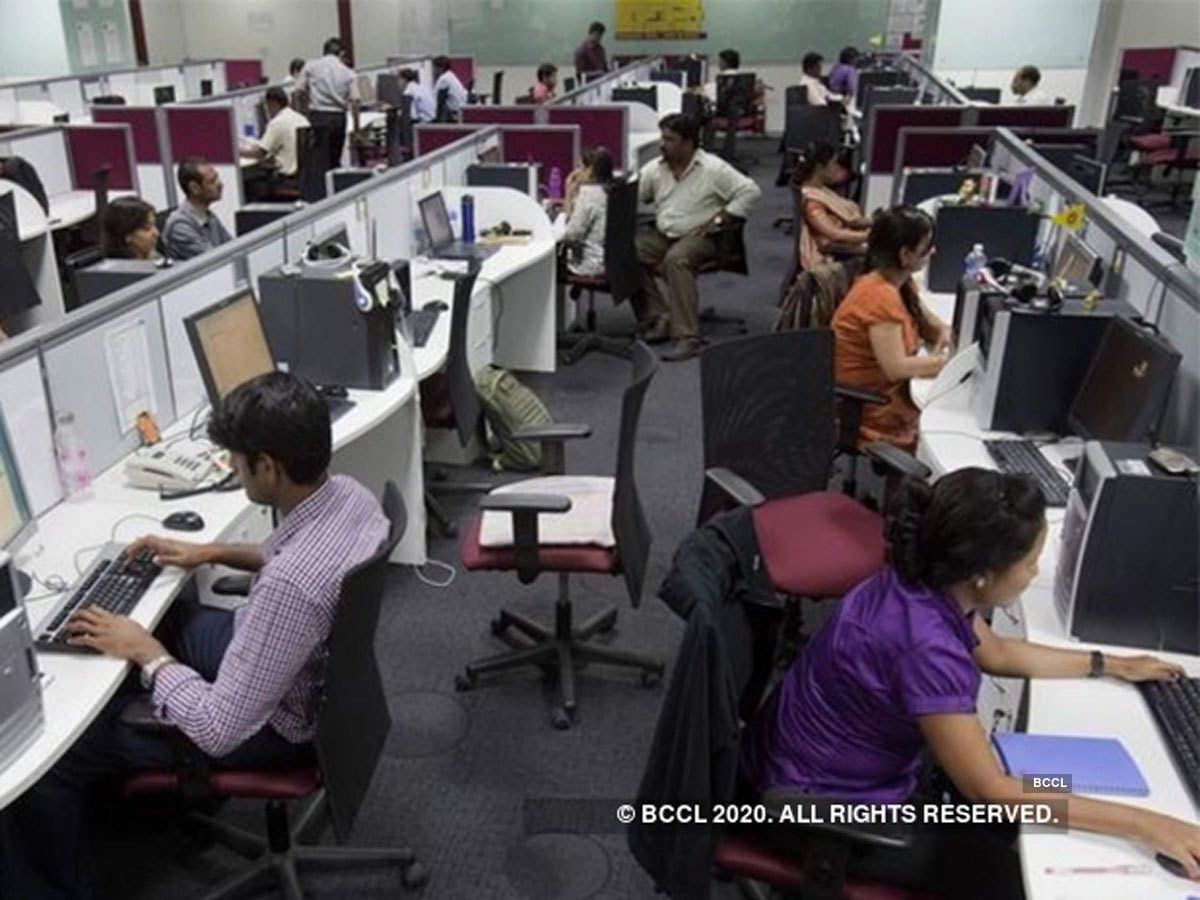 Jobs in IT Sector: बाजार में जॉब की कमी लेकिन आईटी सेक्टर में आई बहार- रिपोर्ट