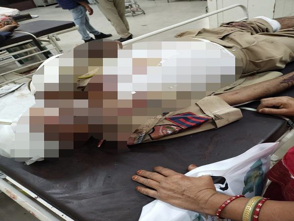 Car rider crushed policemen at high speed in Jaipur