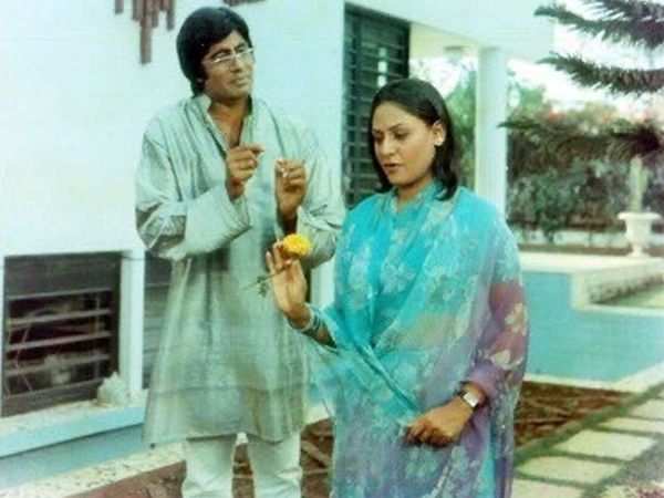 Bollywood Throwback Amitabh Bachchan Jaya Bachchan Jalsa bungalow buying Story 