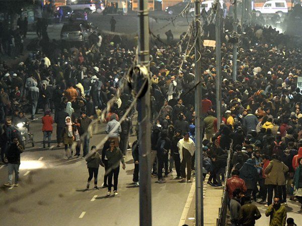  Jamia Protest: जामिया में हिंसा करने वालों पर कसा शिकंजा, पुलिस ने जारी की संदिग्धों की तस्वीरें