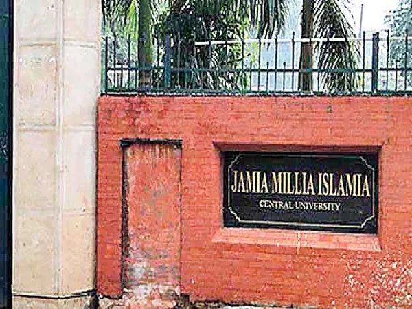 जामिया इलाके में क्या है फायरिंग का सच, दिल्ली पुलिस का अब तक का है यह बयान