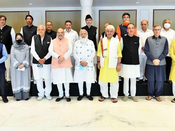 pm modi meeting with j&k leaders