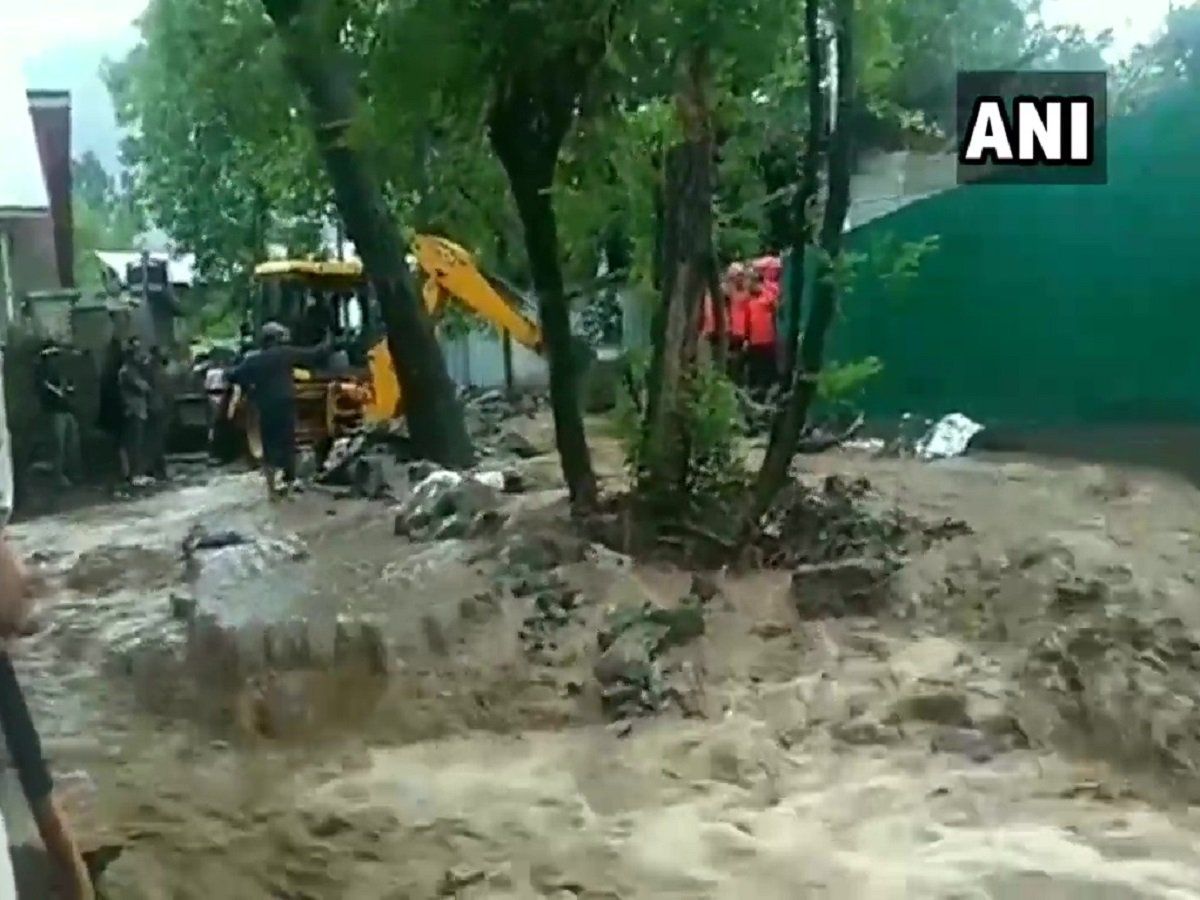 जम्मू-कश्मीर में भारी बारिश; गांदरबल में बादल फटने से अचानक आई बाढ़, जनजीवन हुआ प्रभावित