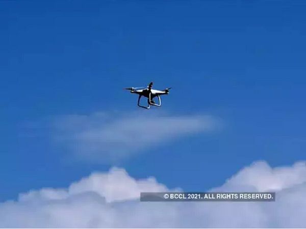 अब जम्‍मू के सांबा में 3 जगह दिखे संदिग्‍ध पाकिस्‍तानी ड्रोन