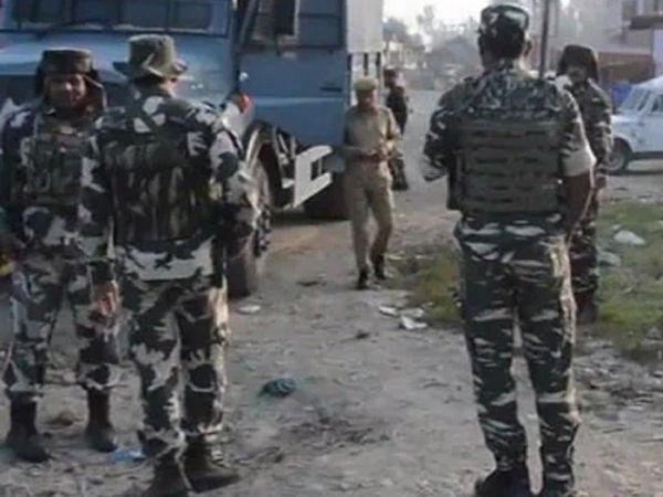 श्रीनगर में आम नागरिक पर हमले के बाद सुरक्षा बलों ने इलाके की घेराबंदी कर दी है (फाइल फोटो)  