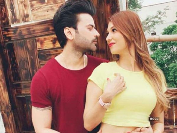 Jasleen Matharu Waiting For Boyfriend Dr. Abhinit Gupta Divorce Then She marry