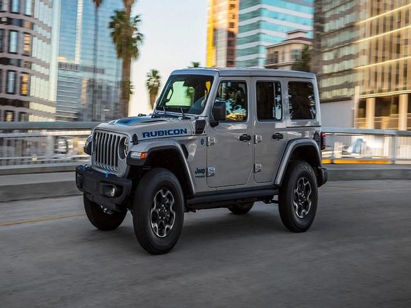 Jeep Wrangler 4xe : तो इंतजार होगा खत्म, अगले साल तक हाइब्रिड फार्म में जीप रैंगलर 4xe