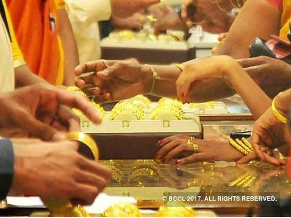 इंदौर में जूलरी शोरूम के 31 कर्मचारी कोरोना पॉजिटिव, बड़ी संख्‍या में लोगों ने की है यहां से खरीदारी (फाइल फोटो)