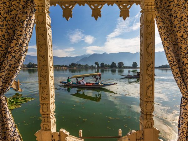 Jammu and Kashmir tourism Begins again in corona pandemic know what are the new guidelines to visit the heaven on earth 