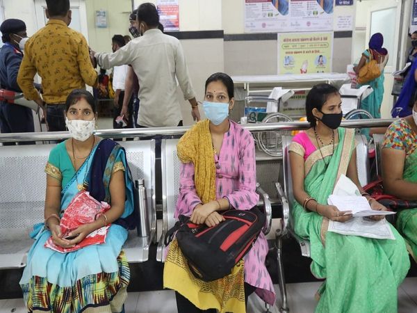 Eye operation closed for a week in Jaypee Hospital