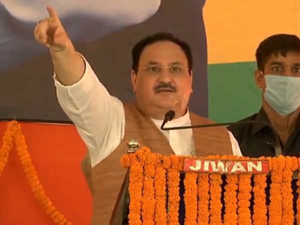 नड्डा का लालू पर निशाना, 'जेपी की उंगली पकड़ राजनीति सीखने वाले आज कर रहे कांग्रेस से गलबहियां'