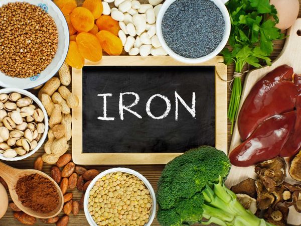 Iron rich foods for vegetarians,vegetarian iron rich veggies,vegetarain iron rich food,iron rich foods for vegetarain,how to increase iron content with veg food,Foods rich in iron,How to overcome iron deficiency in your body,sharir mein ayaran ki kami kai