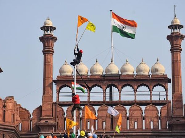 who is Jugraj Singh who hoisted religious flag at Red Fort 