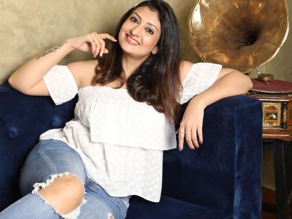 Beauty Tips Face Mask For Oily Skin By TV Actress Juhi Parmar