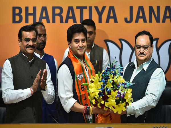 Madhya Pradesh Byelection:कमलनाथ के बयान पर तंज- गुस्सा दोनों, ज्योतिरादित्य सिंधिया बोले- हां मैं कुत्ता हूं