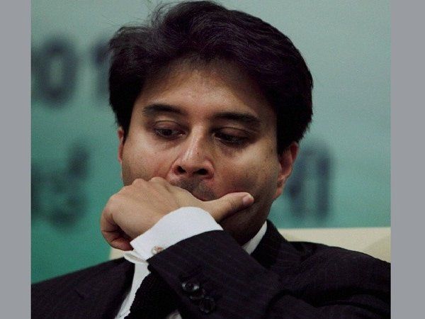 Kamal Nath Government: सिंधिया परिवार की वजह से जाएगी कांग्रेस की सत्ता, 53 साल पहले भी हुआ था ऐसा