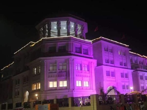 यूपी को कैलाश मानसरोवर भवन का सीएम योगी ने दिया तोहफा, तस्वीरों में देखें भव्यता