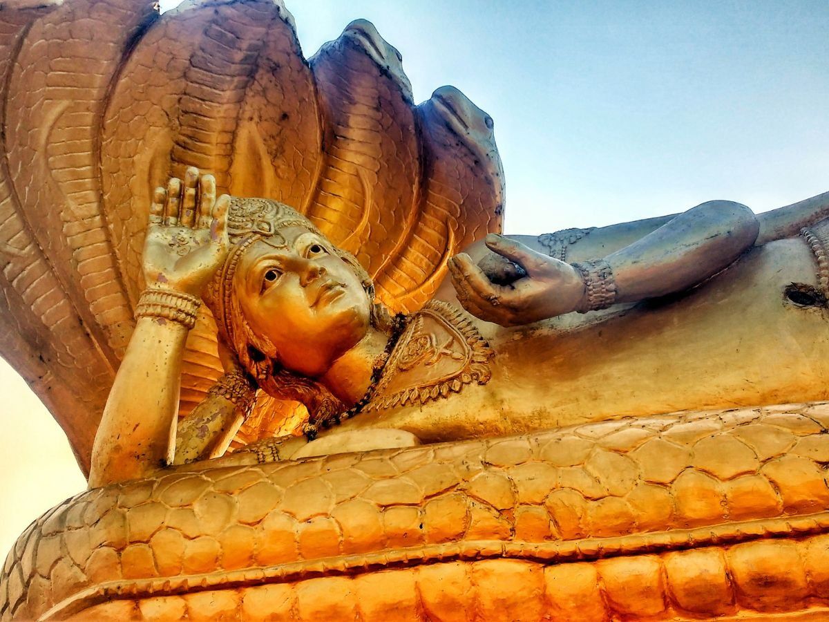 Lord Vishnu laying on adhi sesha along with goddess Sri Devi brass idol (  Handmade ) - United Originals