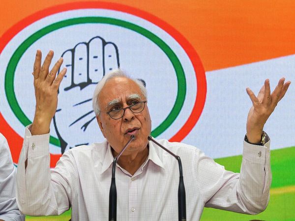 Kapil Sibal Harsh Statement: क्या बगावत की राह पर है कपिल सिब्बल, ताजे ट्वीट से तूफान की आहट