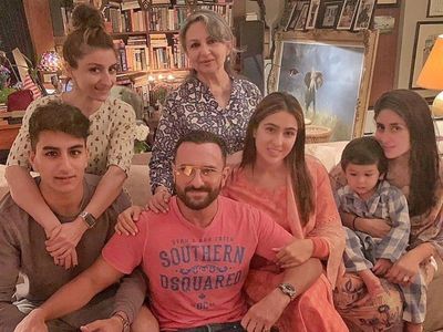 Kareena Kapoor Khan with Family