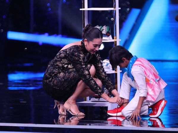 Super Dancer Chapter 4 Karisma Kapoor| Karisma Kapoor Gifts 5 Pair of Shoes to Pruthviraj| Karisma Kapoor Shilpa Shetty Super dancer| सुपर डांसर शिल्पा शेट्टी करिश्मा कपूर| पृथ्वीराज|
