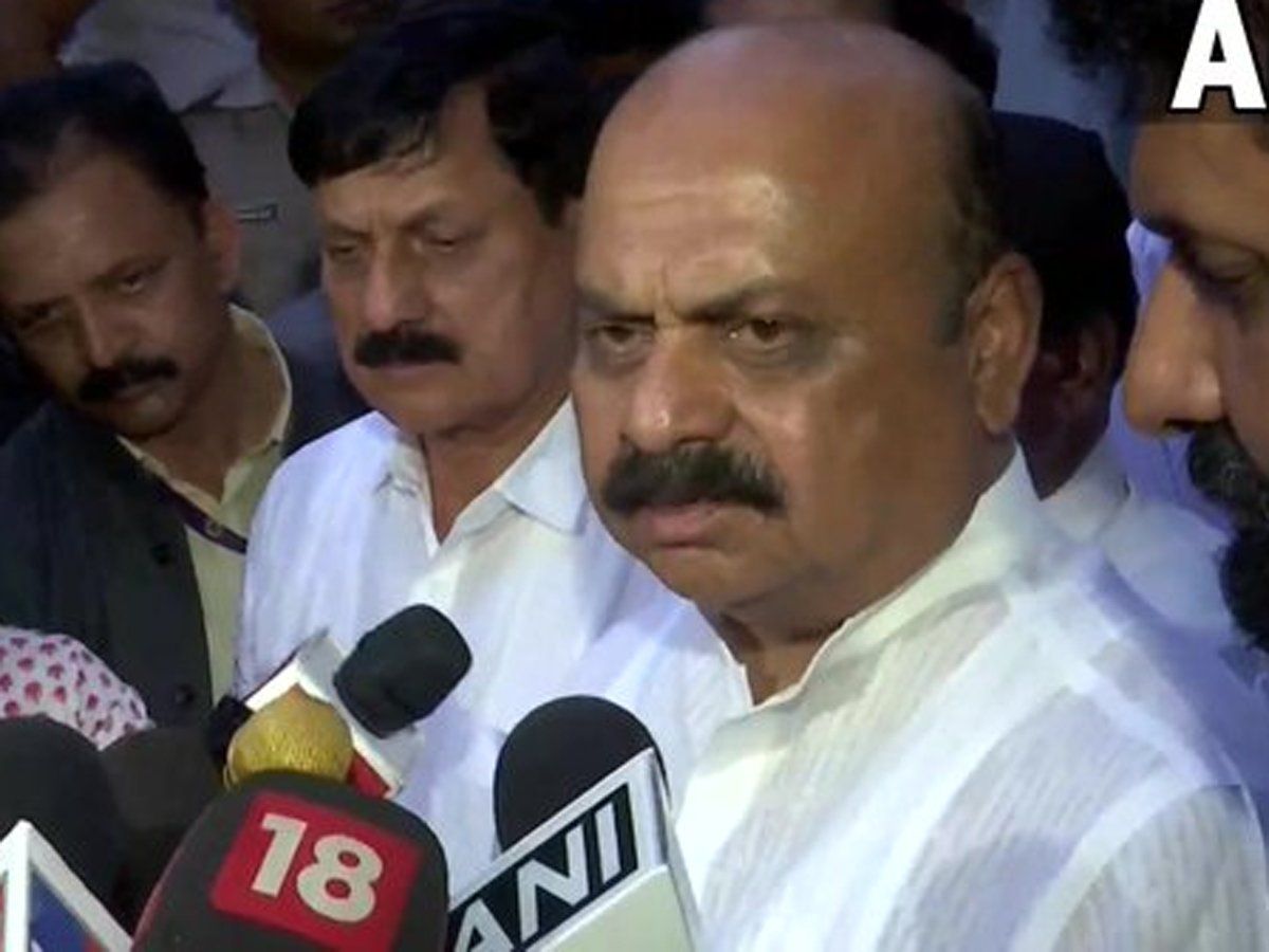 'कर्नाटक में चलाएंगे बुलडोजर, UP मॉडल लागू करने में हिचकिचाएंगे नहीं' नेट्टारू के परिजनों से मिलने के बाद बोले CM बोम्मई