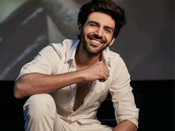 kartik aaryan signs new movie to play an Investigative Journalist