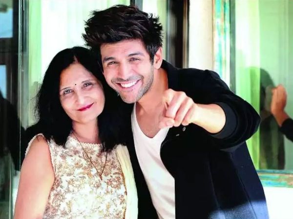 Kartik Aaryan with His Mother Mala Tiwari