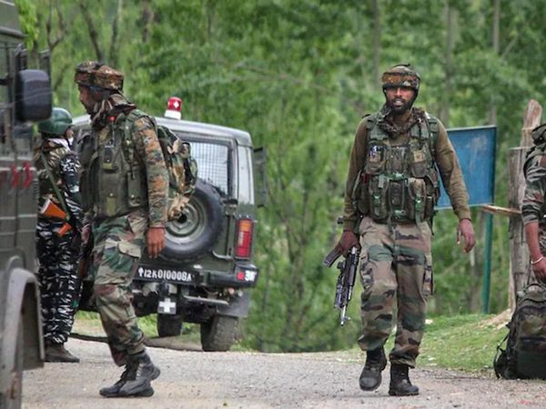 Pakistani terrorist and top Lashkar-e-Taiba commander killed in Srinagar: IGP Kashmir 