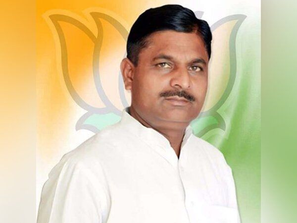 Uttar Pradesh Minister Vijay Kashyap  succumbs to coronavirus, CM Yogi condoles