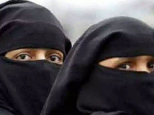 कलाकार को केरल के मंदिर में प्रदर्शन करने से रोका, बेटे ने मुस्लिम से किया था विवाह