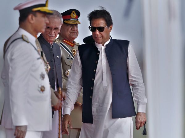 why imran khan and army clashed in Pakistan?