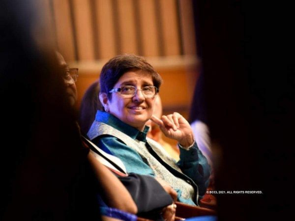 Kiran Bedi: किरण बेदी के मन में क्या है, वीडियो संदेश के जरिए बताया