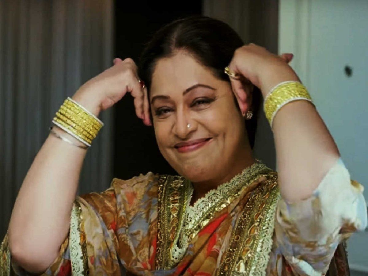 Kirron Kher film career: देवदास से दोस्ताना तक- इन दमदार किरदारों में खूब जमीं किरण खेर, आज खून के कैंसर से लड़ रहीं जंग! Kiran Kher most memorable roles in Hindi films
