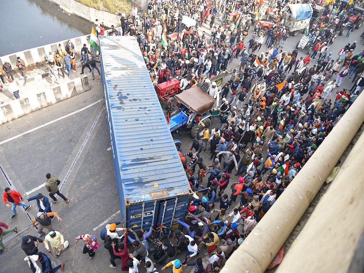 Tractor Parade: हुड़दंग के लिए जिम्मेदार कौन, बीकेयू ने राजनीतिक दलों को ठहराया जिम्मेदार