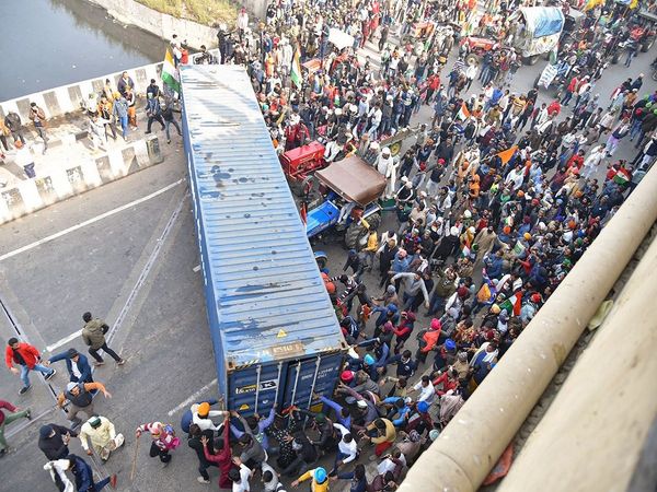 26 January Violence: गणतंत्र दिवस की हिंसा पर अदालती जांच से इंकार, 'सरकार के सामने पक्ष रखें याचिकाकर्ता'