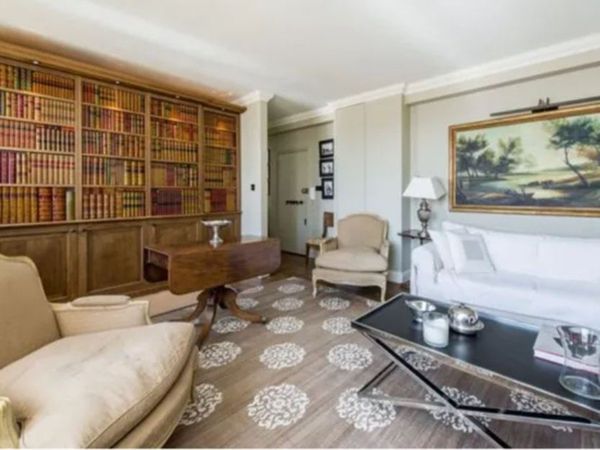 Viral Photo Kitchen Hidden in Flat Photo Goes Viral