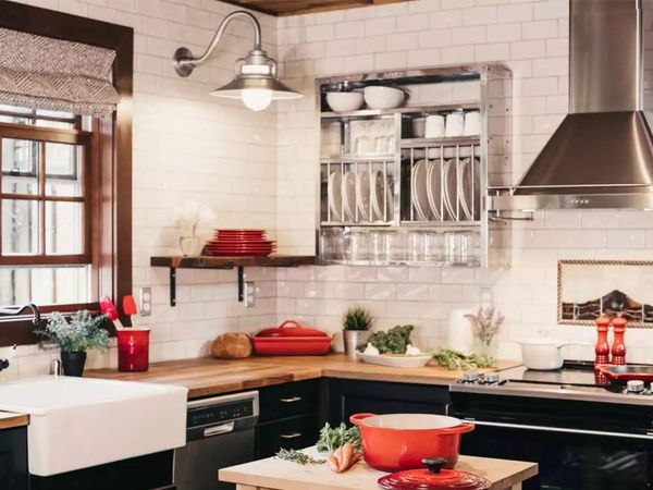 Vastu Tips, Vastu Shastra Tips, Vastu Tips For Kitchen, Vastu Tips For Home, Vastu Tips In Hindi, वास्तु टिप्स, घर के लिए वास्तु टिप्स, किचन में किस दिशा में पानी रखना चाहिए