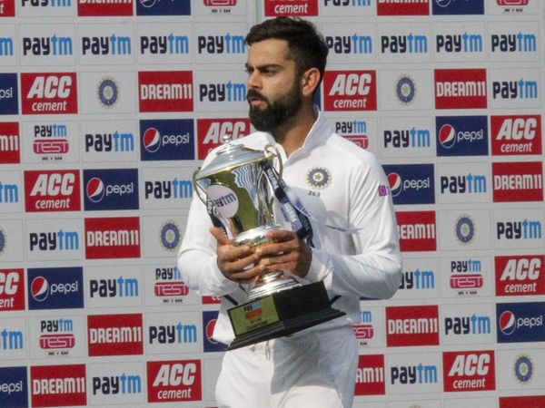 virat kohli with trophy