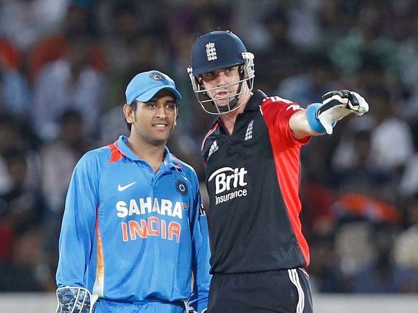 ms dhoni and kevin pietersen