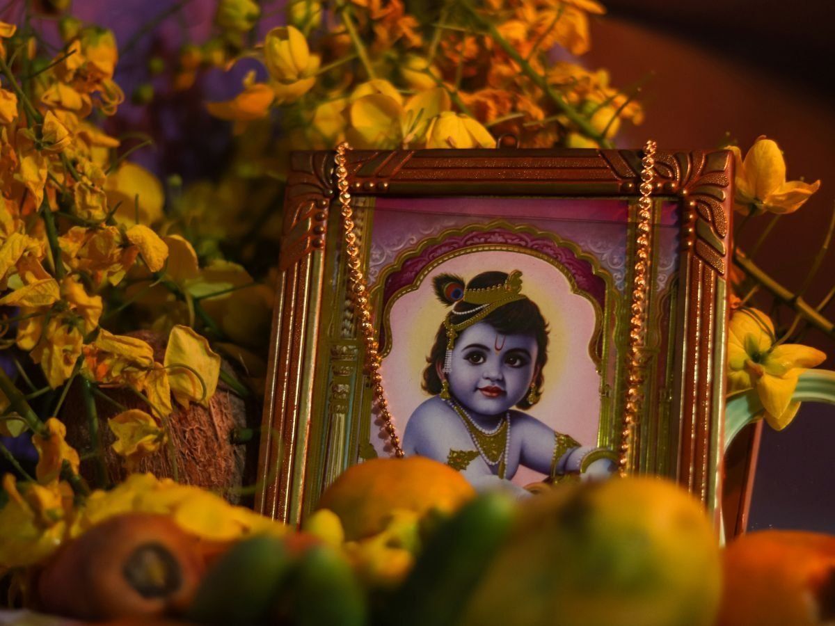 Janmashtami 2022 Song: जन्माष्टमी पर सुनें श्रीकृष्ण के ये गीत, आनंद से मनाएं कान्हा का जन्मोत्सव