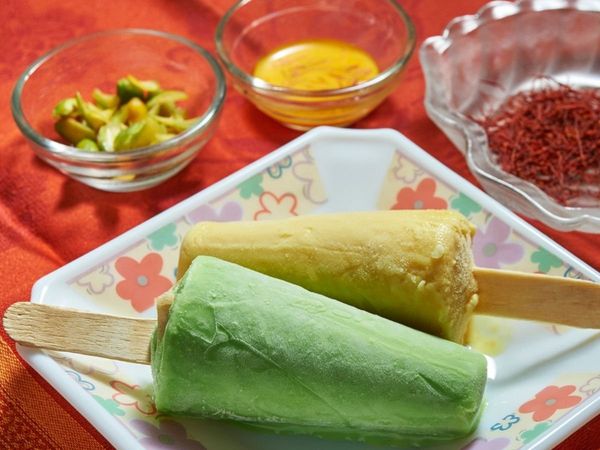 How to make Delicious kulfi at home, How to Delicious kulfi,  Homemade Badam Malai Kulfi, 5 kulfi recipe in hindi,  कुल्फी बनाने की विधि, खरबूजा और खीरा का कुल्फी बनाने का तरीका, गुड़ बादाम काजू कुल्फी कैसे बनाएं, 