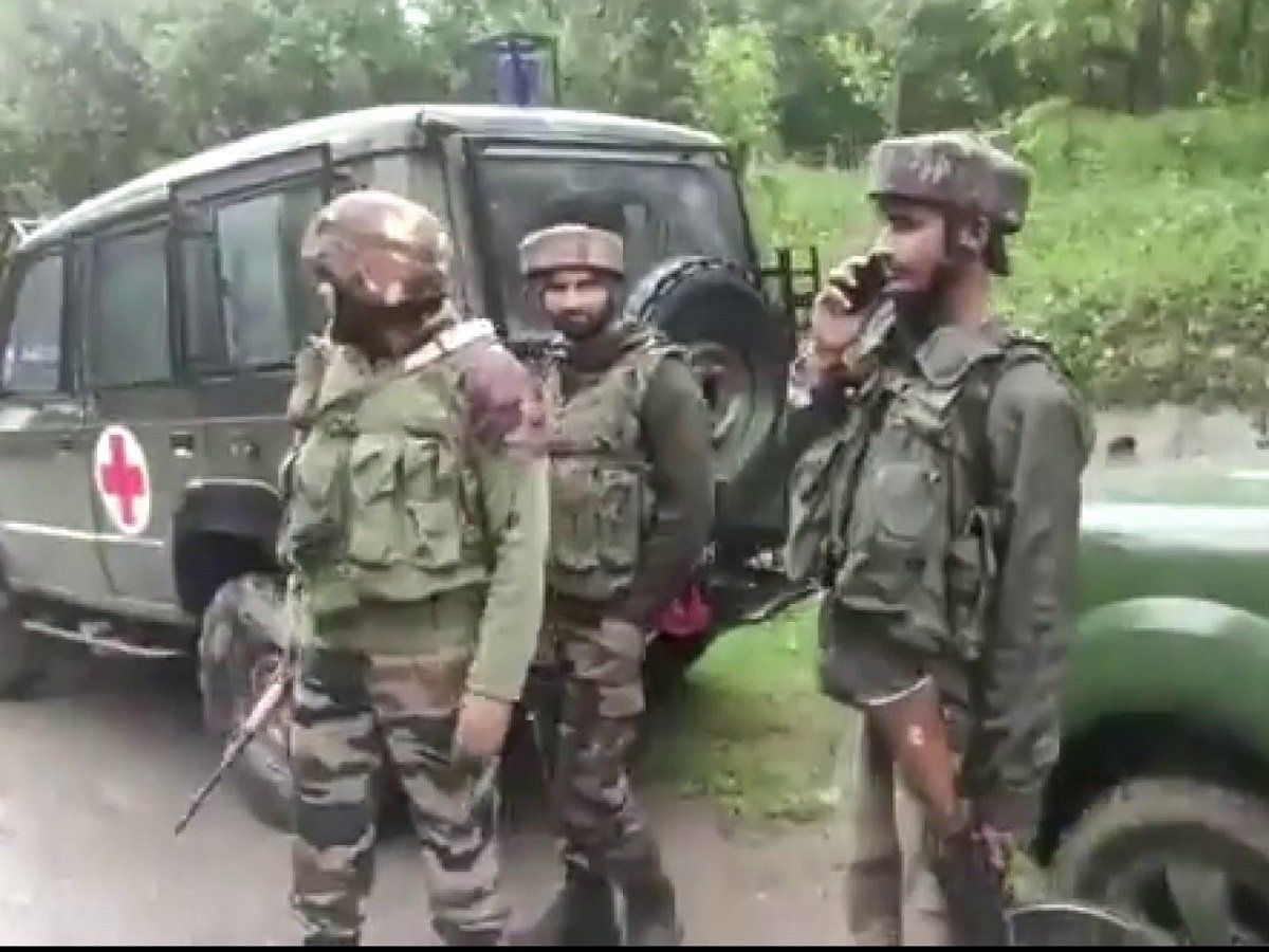 Jammu-Kashmir: जम्मू-कश्मीर के कुपवाड़ा और कुलगाम में मुठभेड़ जारी, अब तक 4 आतंकियों की हुई मौत