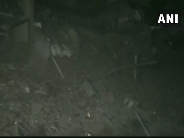 kanpur building collapse