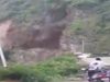 उत्तराखंड: चमोली में मिट्टी के ढेर की तरह ढह गया पहाड़, पिथौरागढ़ में पानी की धार के साथ बह गए विधायक