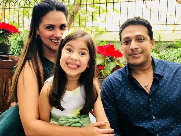 Lara Dutta with Daughter