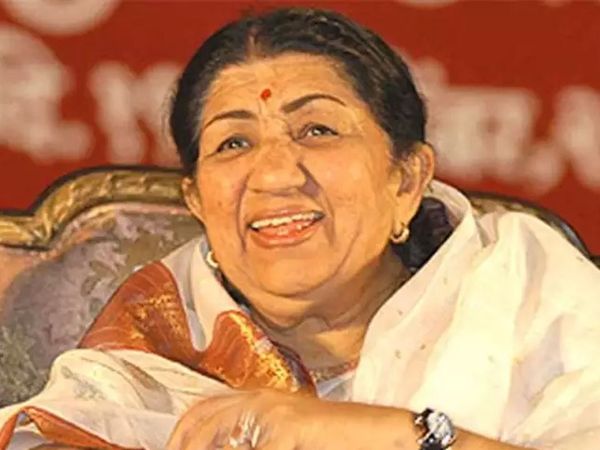 Lata Mangeshkar Hospitalised