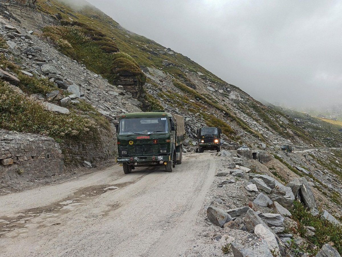 India China standoff: सेना की ललकार, चीन ने जंग थोपी तो सबक सिखाने के लिए हम पहले से तैयार बैठे हैं