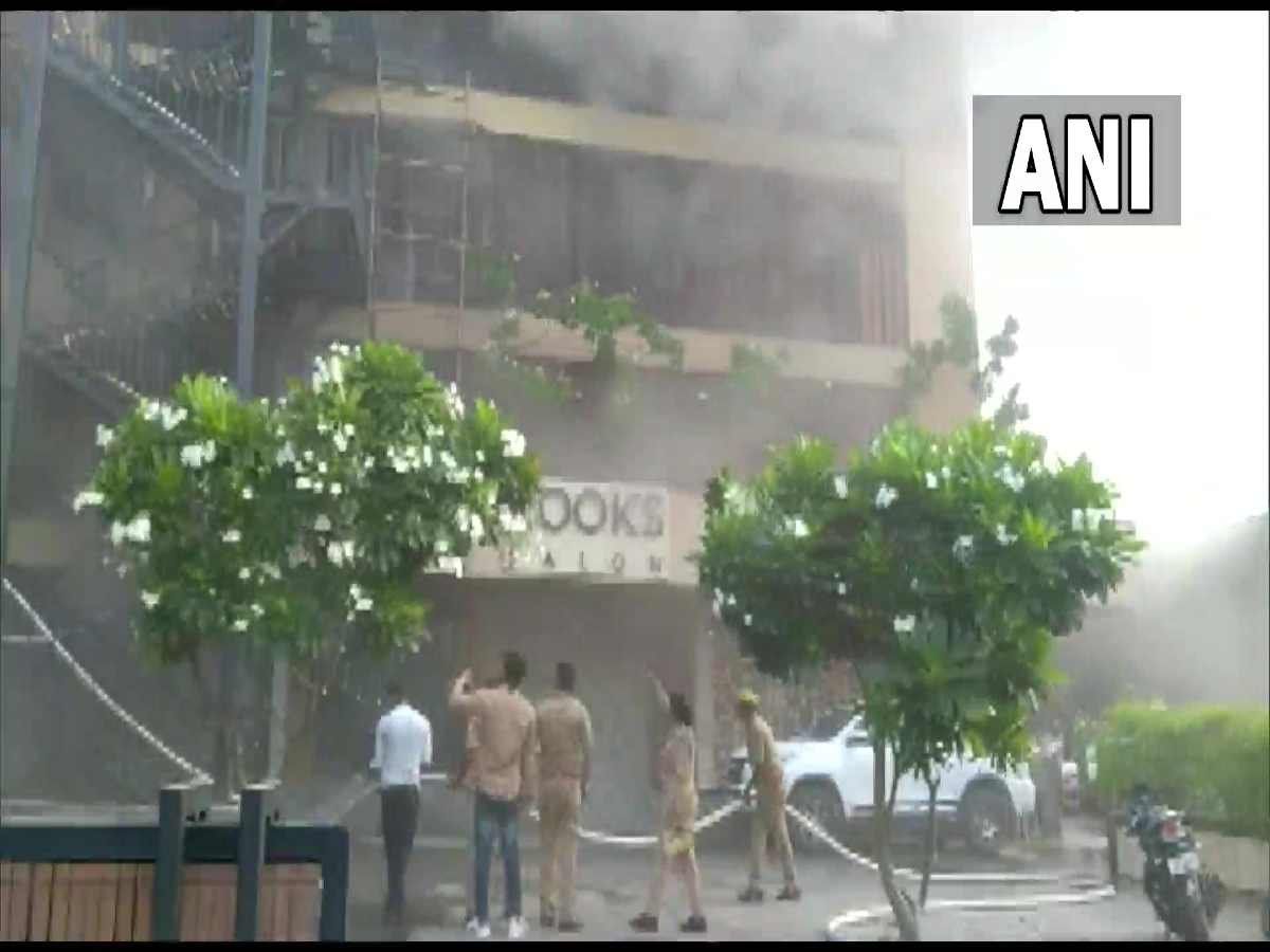 Levana Hotel Fire: लेवाना होटल में लगी आग में अब तक 2 की मौत, कई लोग झुलसे; घायलों की ये रही लिस्ट