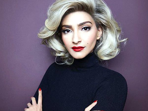 The perfect way to apply lipstick 